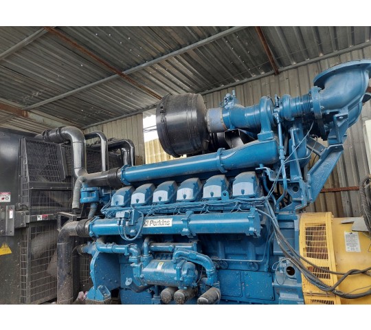 Máy phát điện cũ Perkins 825 Kva